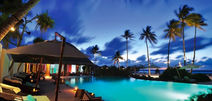 Havuz, Constance Halaveli Resort Maldivler