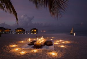 Akşam, Conrad Maldives Rangali Island